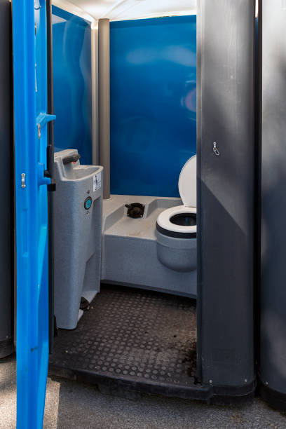 Best Portable restroom trailer rental  in Hampstead, NC